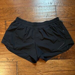 Lululemon black hotty hot shorts